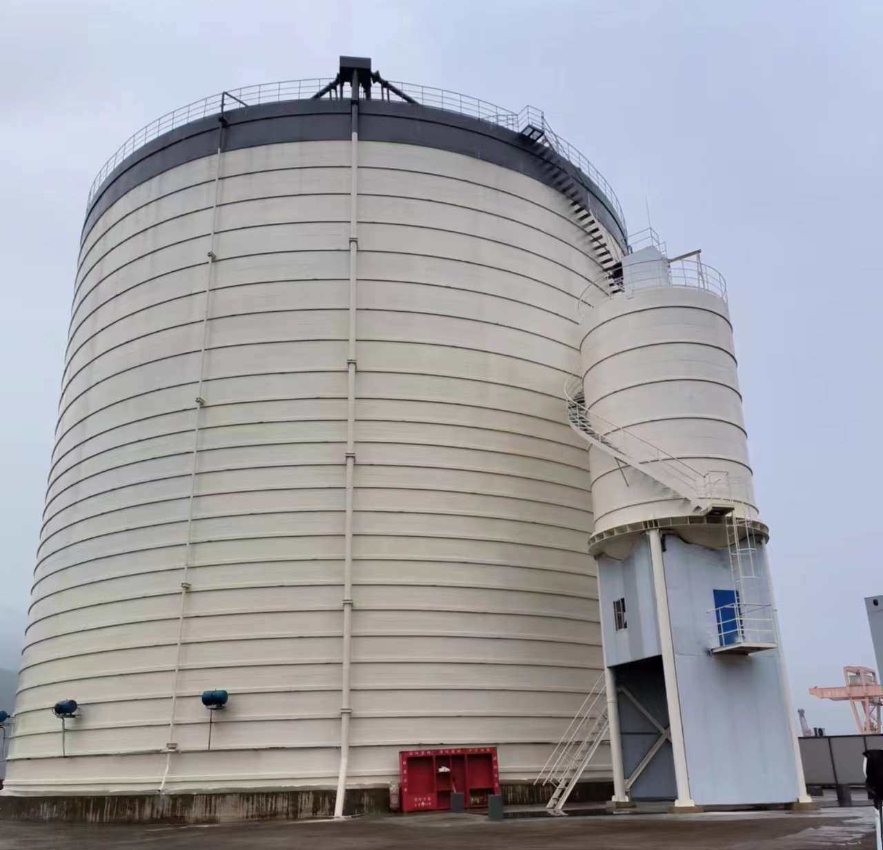 新城街道10万吨水泥钢板库